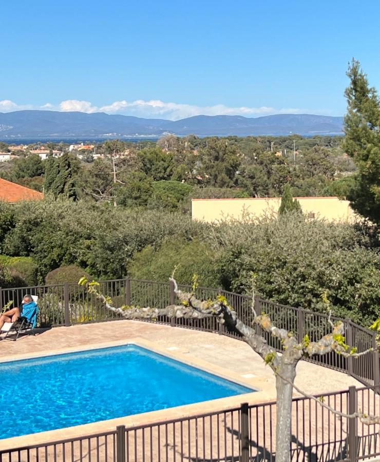 Apartment Grand Avec Piscine Presqu'ile De Giens *