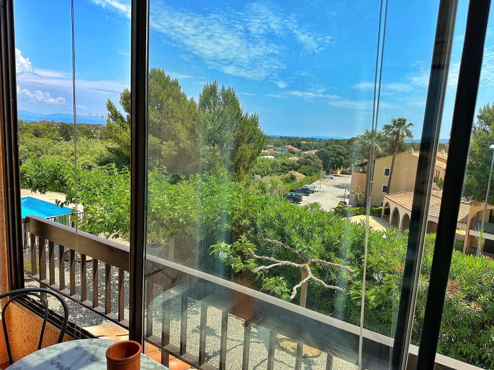Apartment Grand Avec Piscine Presqu'ile De Giens